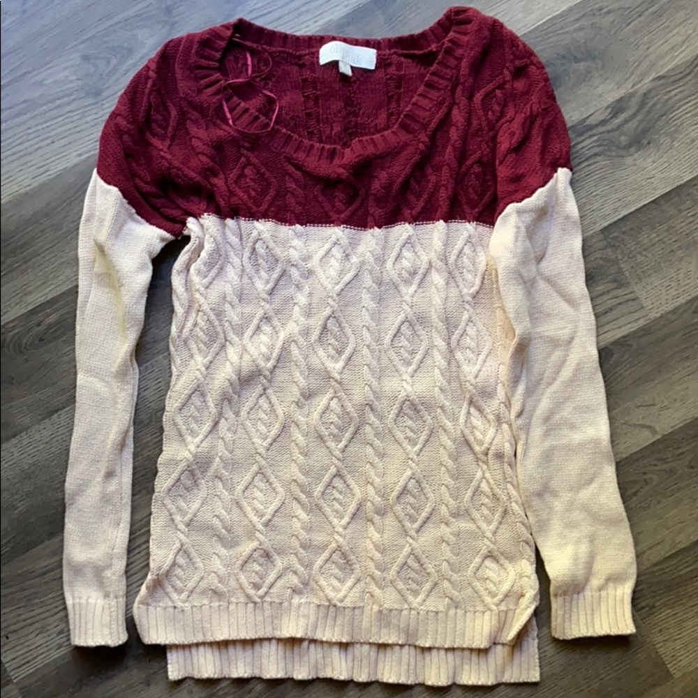 Women’s Olive & Oak Sweater